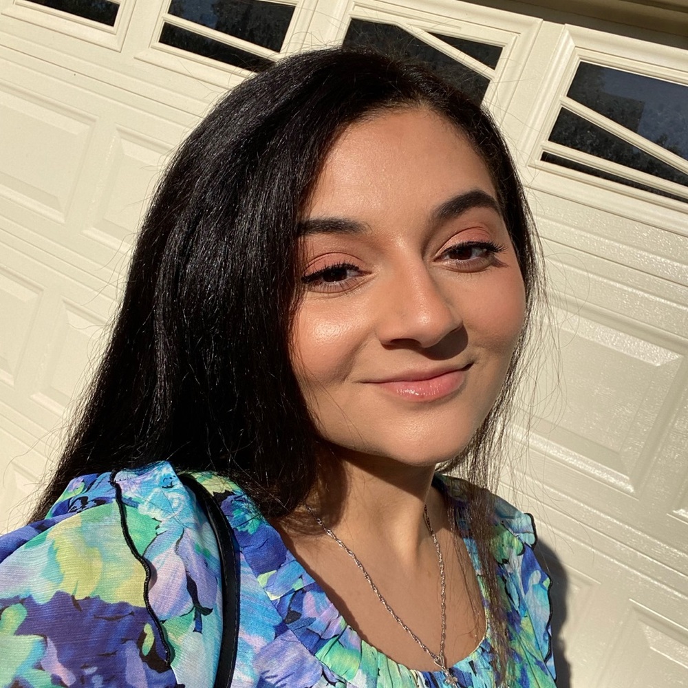 Meet your Posher, Demiana